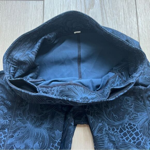 Lululemon Speed Up Tight Full-On Luxtreme 28" Nouveau Mach Blue Black Size 6 - Picture 8 of 16